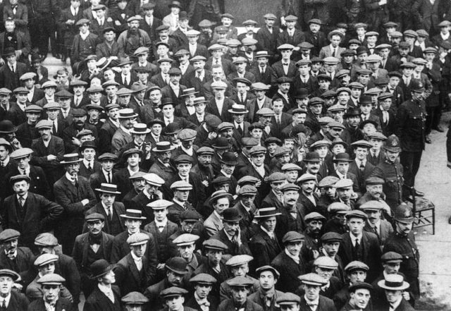 British-Volunteer-Recruits-In-London