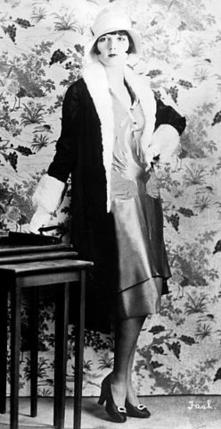 Fashion-trend-of-the-roaring-twenties