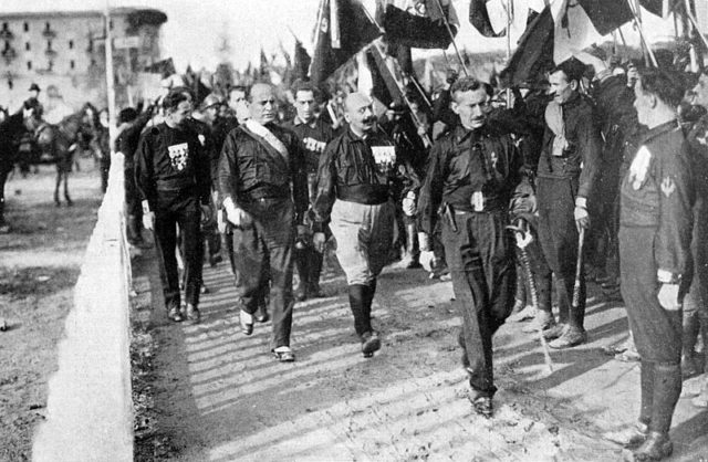 Benito Mussolini-and-Fascist Blackshirts-during-the-march