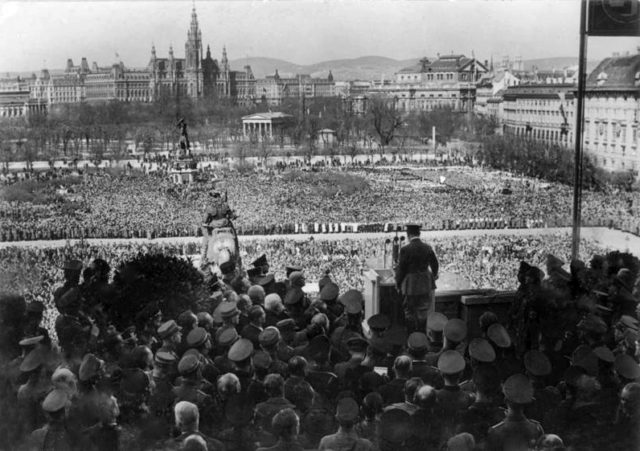 Hitler-announces-the-anschluss-on-the-heldenplatz